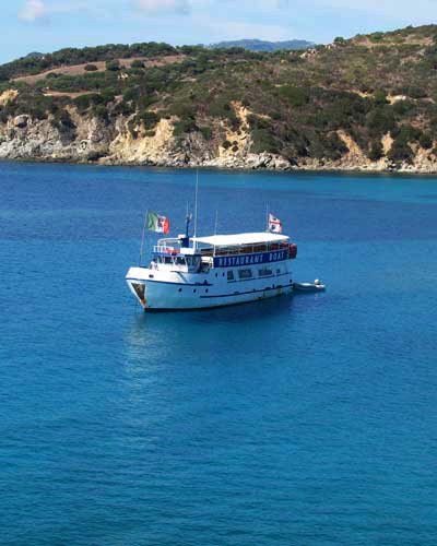 Boat Fiore Di Maggio at sea